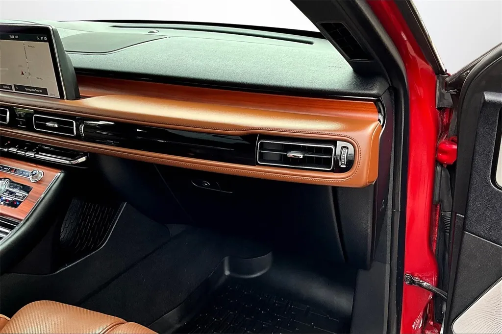 2020 Lincoln Aviator Reserve photo 25