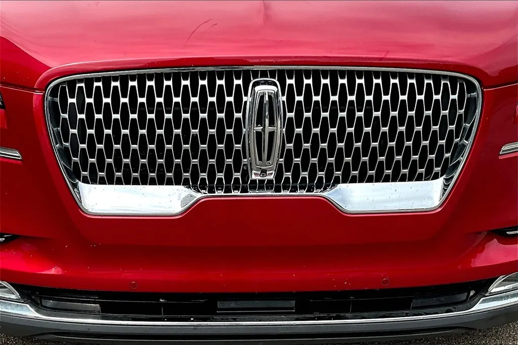 2020 Lincoln Aviator Reserve photo 18