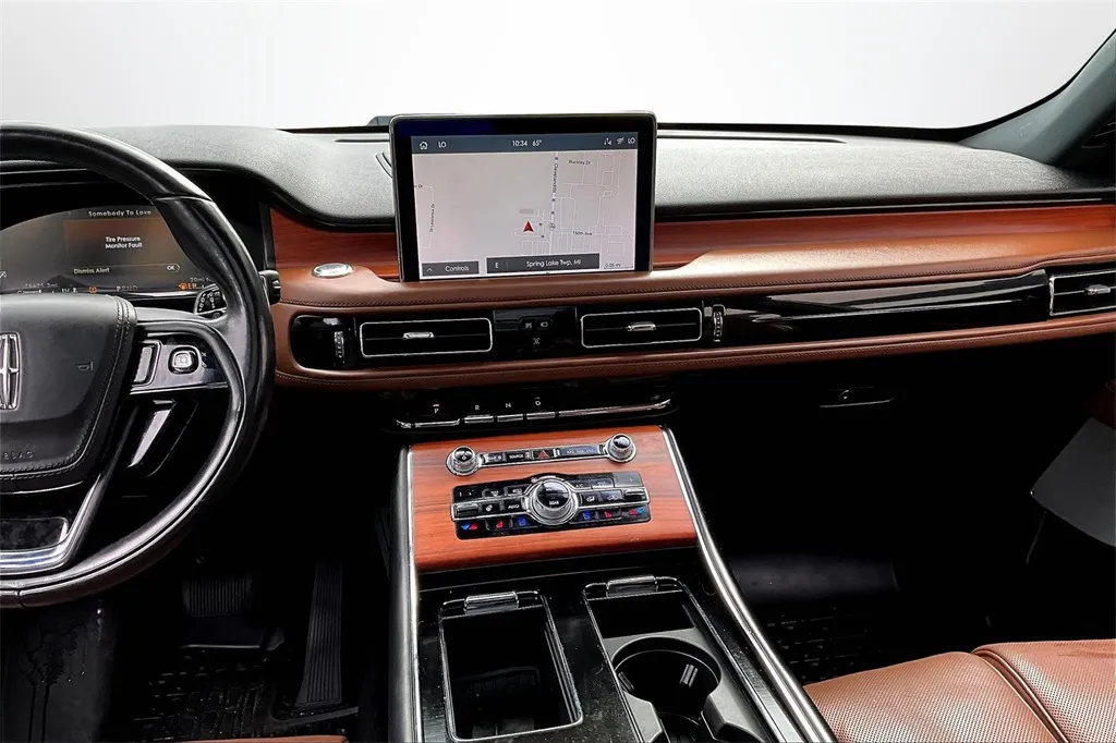 2020 Lincoln Aviator Reserve photo 21