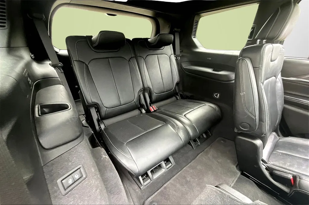 2022 Jeep Grand Cherokee Overland photo 18