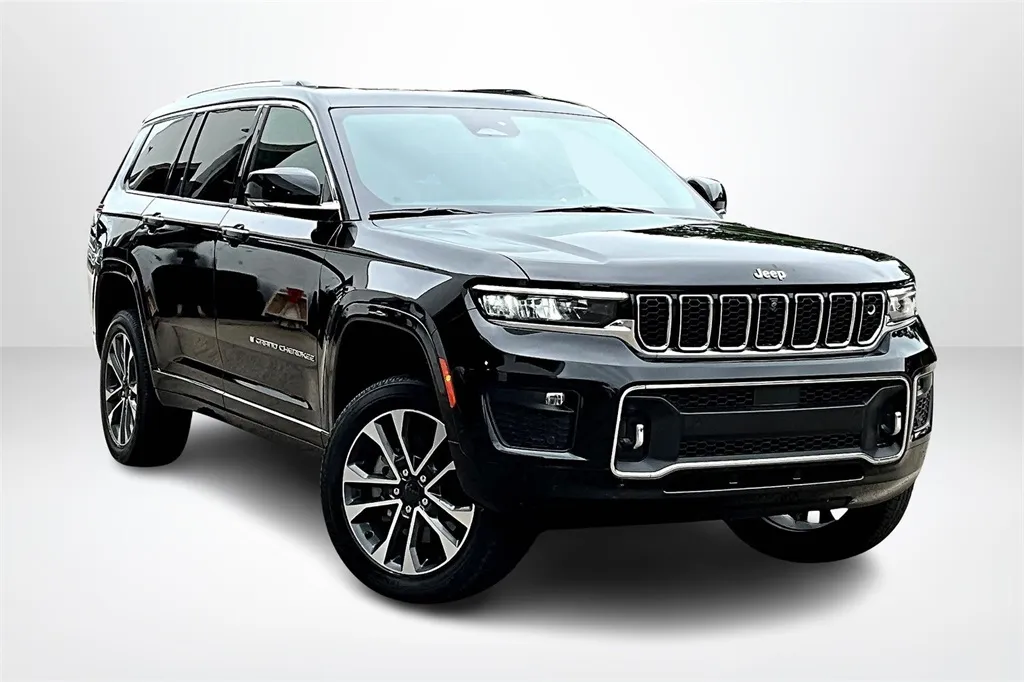 2022 Jeep Grand Cherokee Overland photo 22