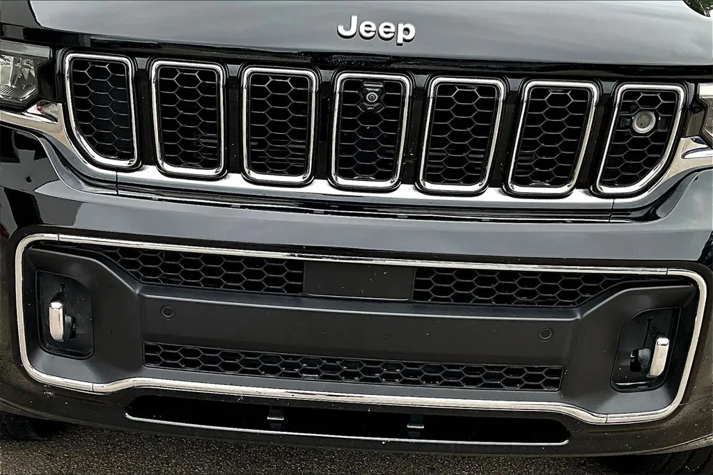 2022 Jeep Grand Cherokee Overland photo 10