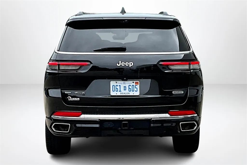 2022 Jeep Grand Cherokee Overland photo 23