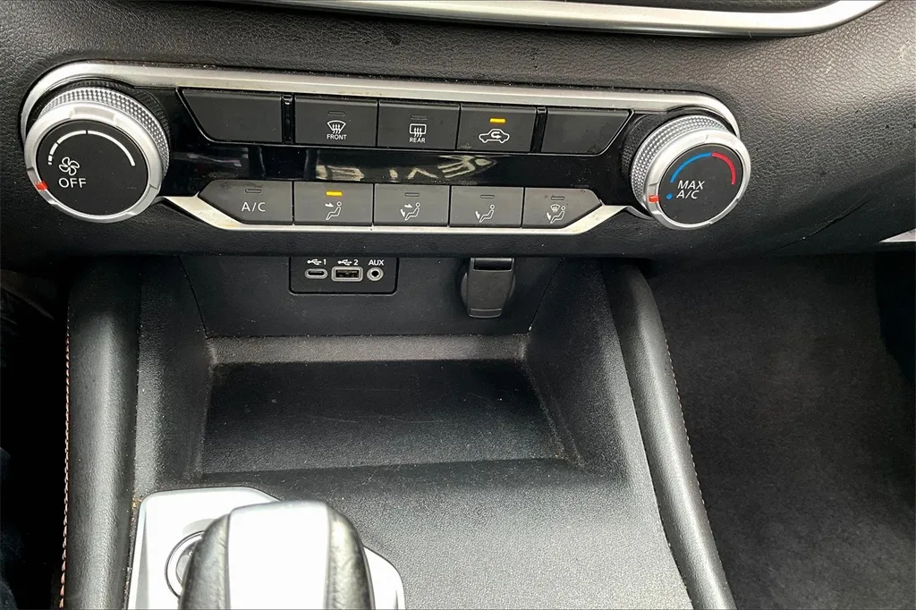 2022 Nissan Altima 2.5 SR photo 26