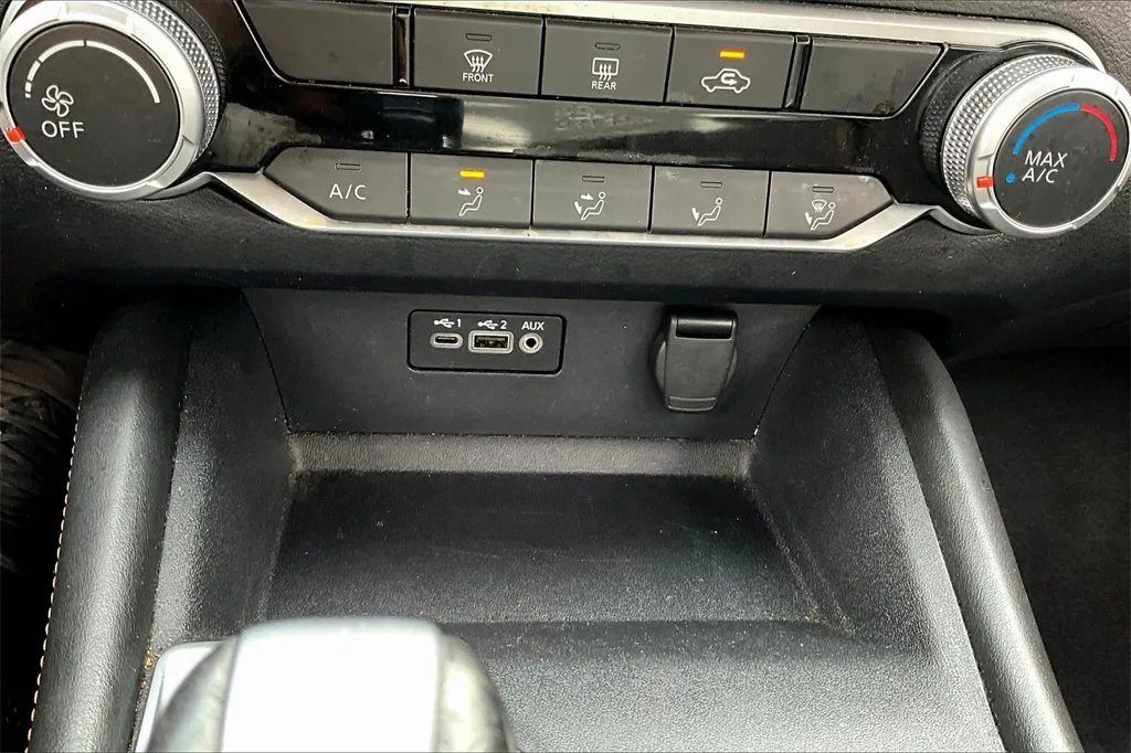 2022 Nissan Altima 2.5 SR photo 6