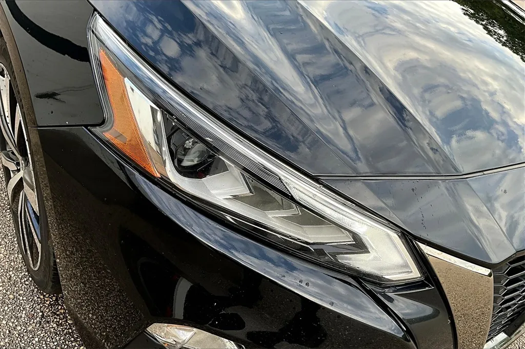 2022 Nissan Altima 2.5 SR photo 20