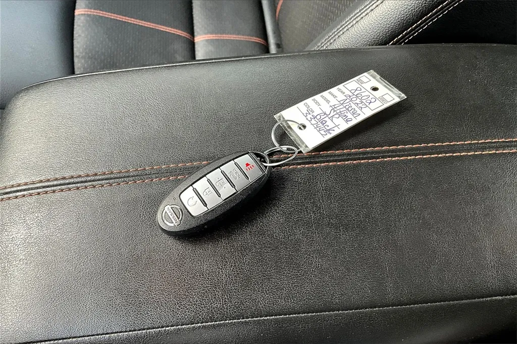2022 Nissan Altima 2.5 SR photo 21