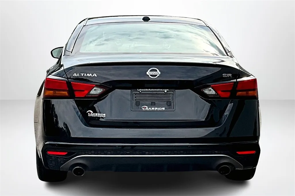 2022 Nissan Altima 2.5 SR photo 23