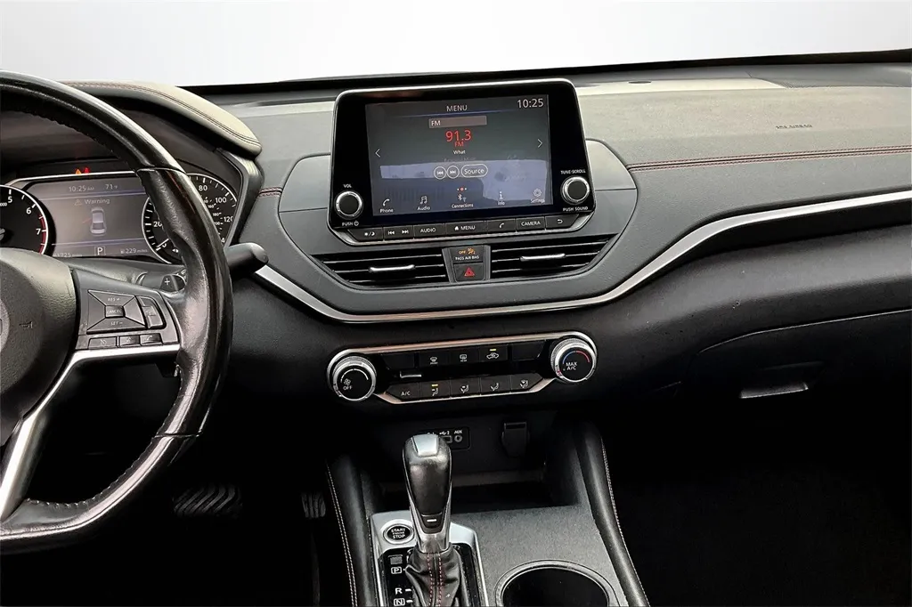 2022 Nissan Altima 2.5 SR photo 24