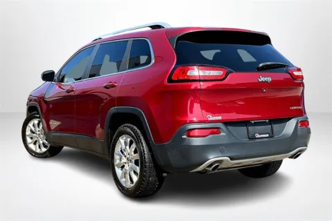 More photos of 2014 Jeep Cherokee Limited at Lakeside Automotive Group, MI