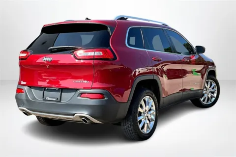 More photos of 2014 Jeep Cherokee Limited at Lakeside Automotive Group, MI