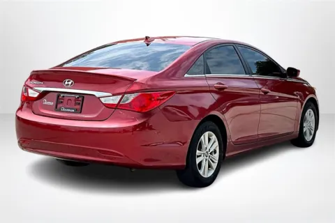 More photos of 2013 Hyundai Sonata GLS at Lakeside Automotive Group, MI