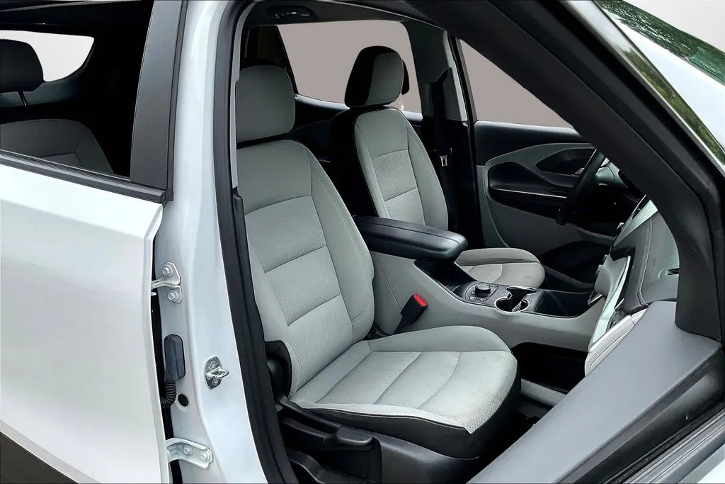 2023 GMC Terrain SLE - Photo 27