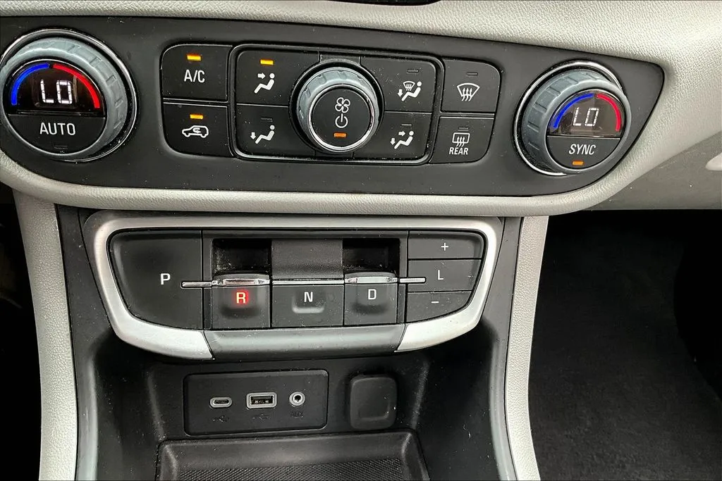 2023 GMC Terrain SLE - Photo 15