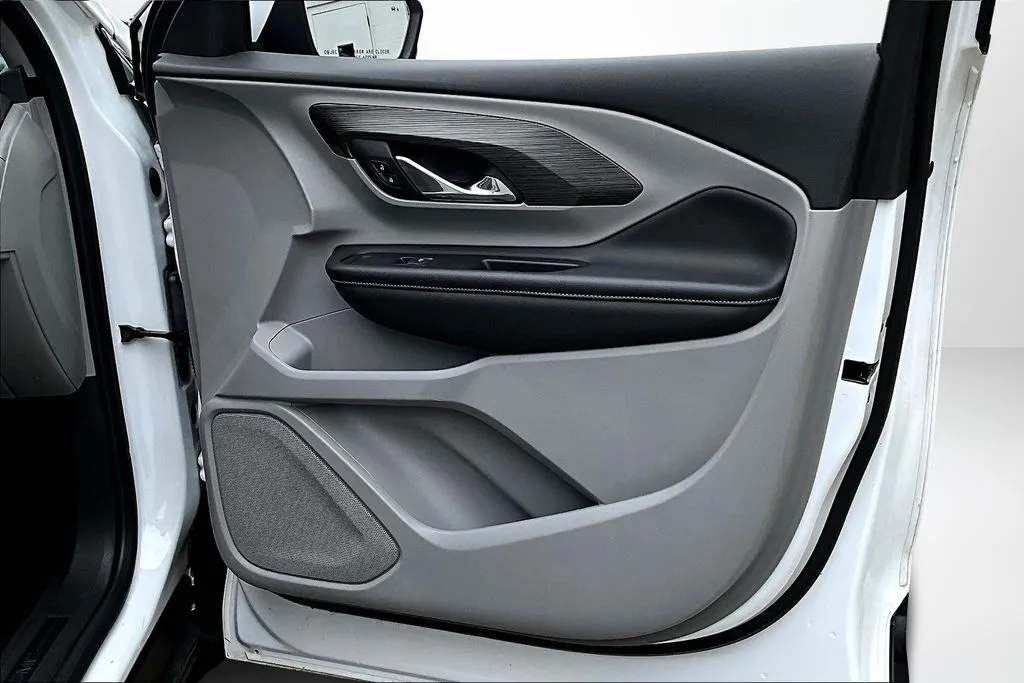 2023 GMC Terrain SLE - Photo 26