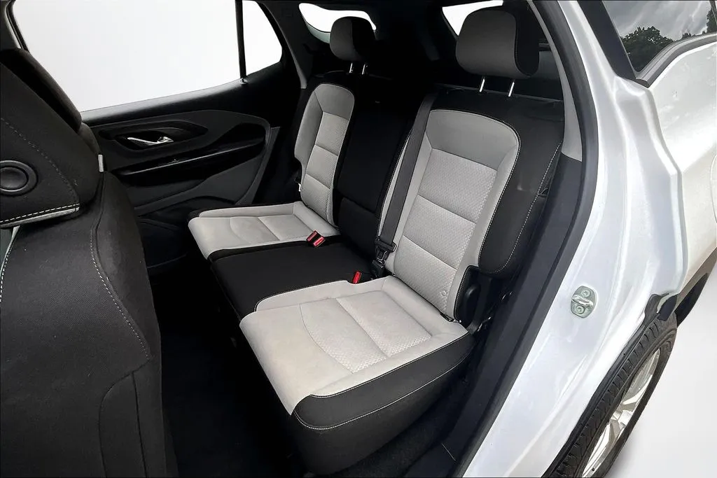 2023 GMC Terrain SLE - Photo 22