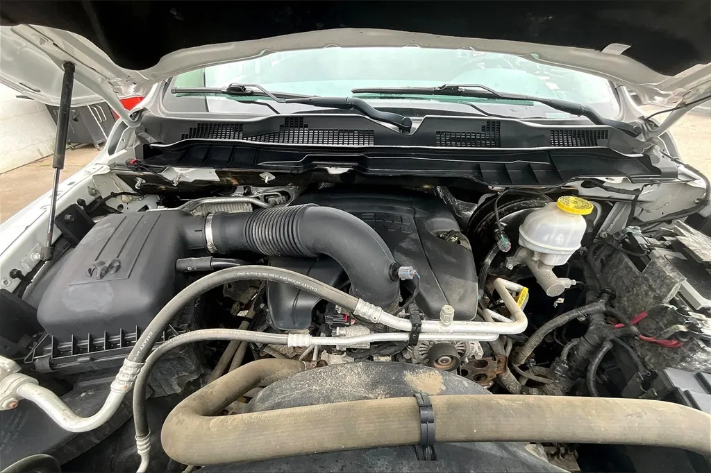 2018 Ram 1500 SLT photo 28