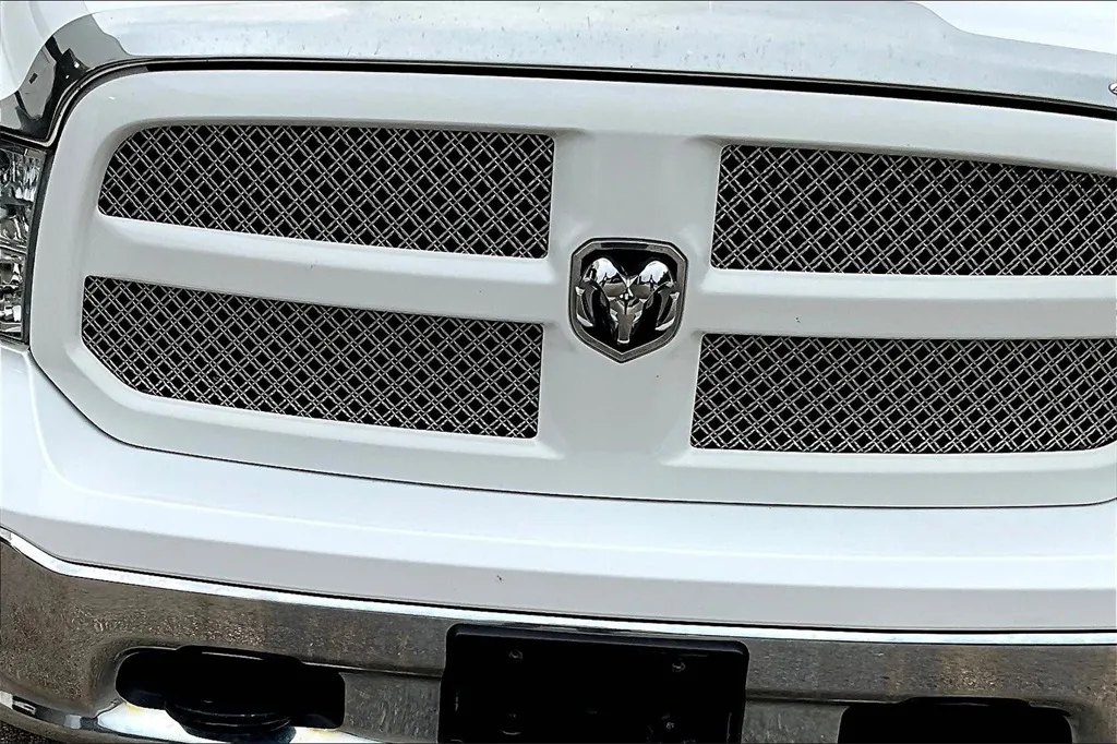 2018 Ram 1500 SLT photo 20