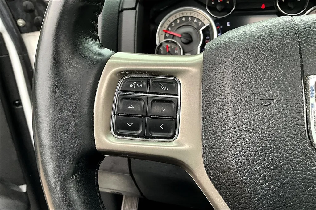 2016 Ram 1500 Laramie photo 22