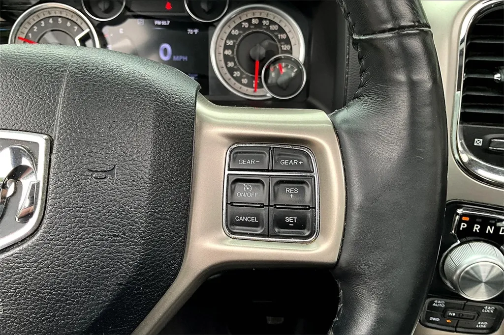 2016 Ram 1500 Laramie photo 3