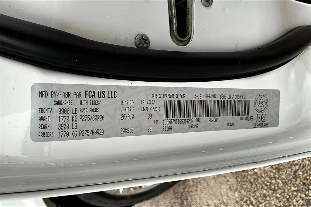 2016 Ram 1500 Laramie photo 5