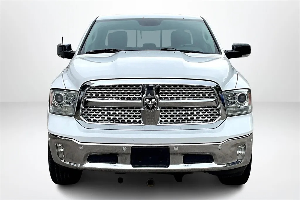 2016 Ram 1500 Laramie photo 10