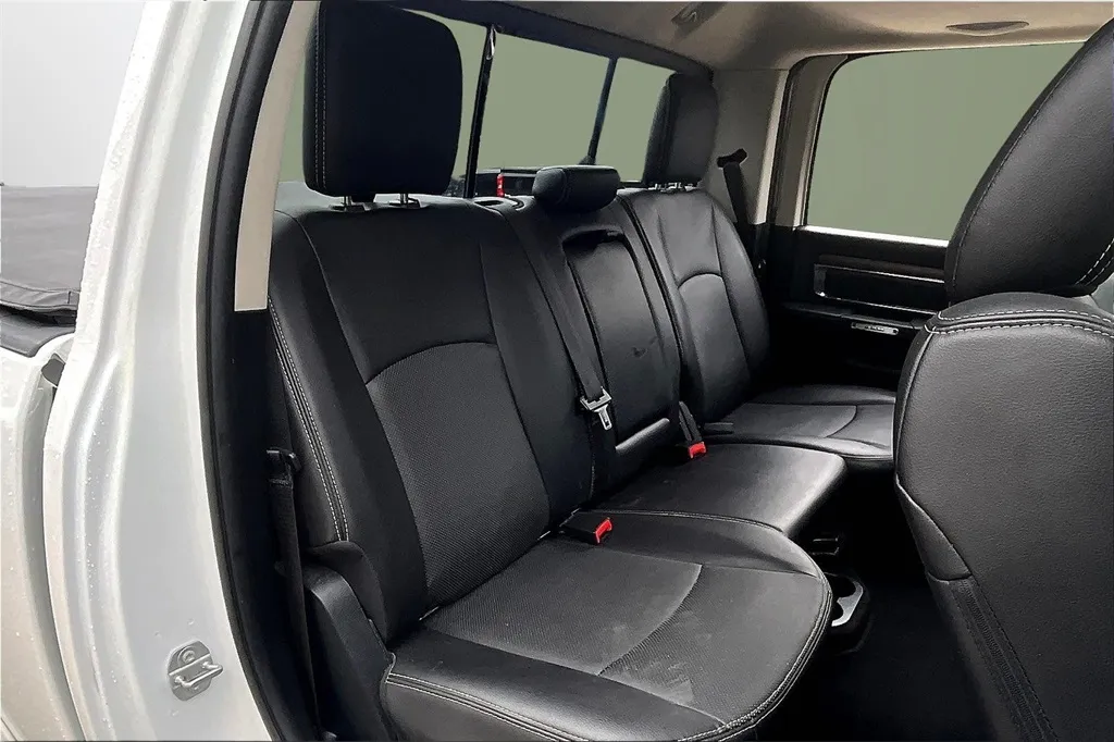 2016 Ram 1500 Laramie photo 26