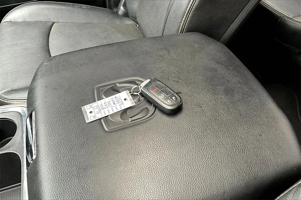 2016 Ram 1500 Laramie photo 29