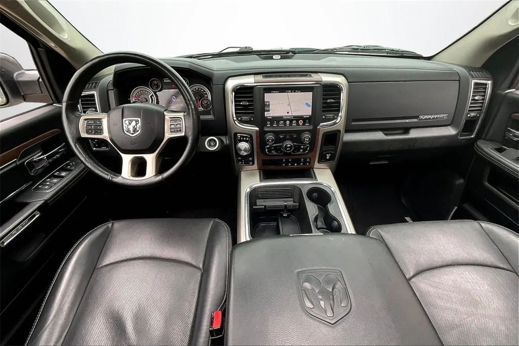 2016 Ram 1500 Laramie photo 12
