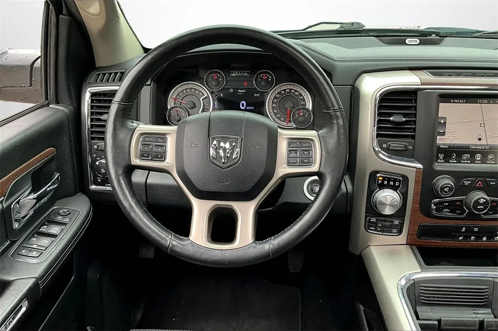 2016 Ram 1500 Laramie photo 21