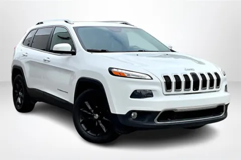 Another view of 2015 Jeep Cherokee Limited for sale in Spring Lake, MI at Lakeside Automotive Group