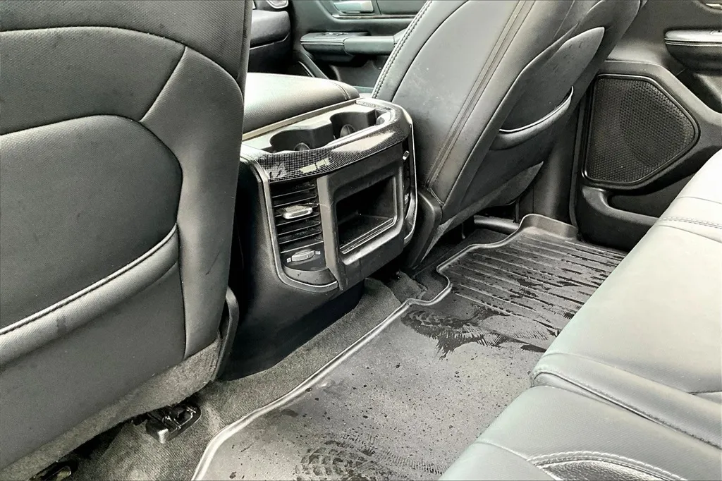 2020 Ram 1500 Rebel photo 14