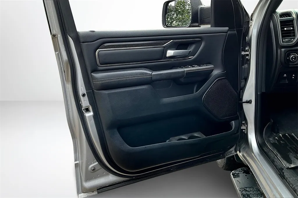2020 Ram 1500 Rebel photo 26