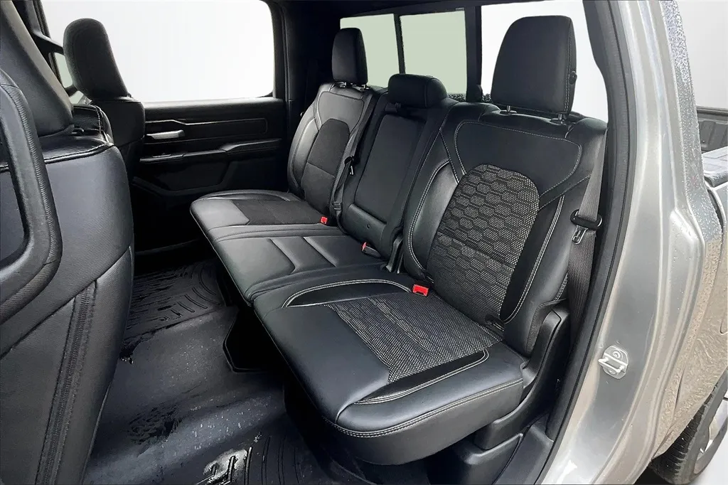 2020 Ram 1500 Rebel photo 17