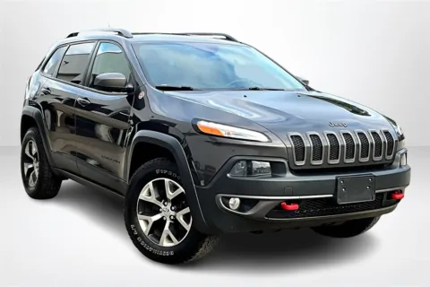 Another view of 2015 Jeep Cherokee Trailhawk for sale in Spring Lake, MI at Lakeside Automotive Group