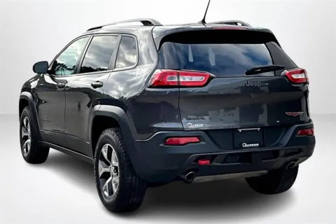 More photos of 2015 Jeep Cherokee Trailhawk at Lakeside Automotive Group, MI