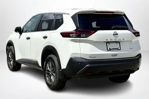 More photos of 2021 Nissan Rogue S at Lakeside Automotive Group, MI