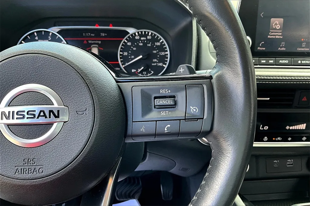 2021 Nissan Rogue S photo 23