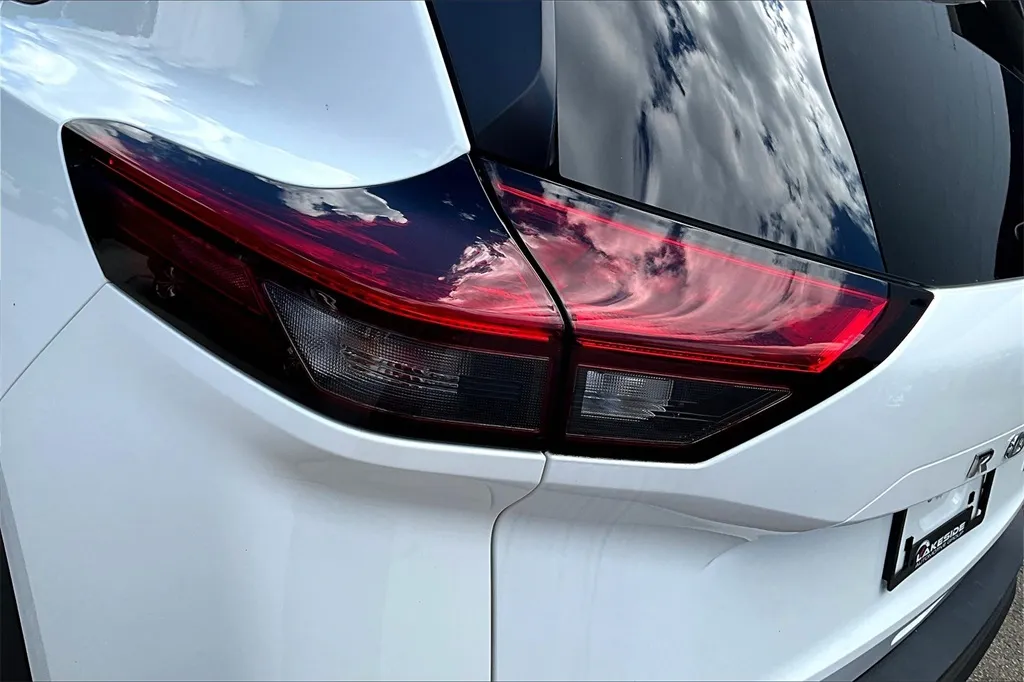 2021 Nissan Rogue S photo 18