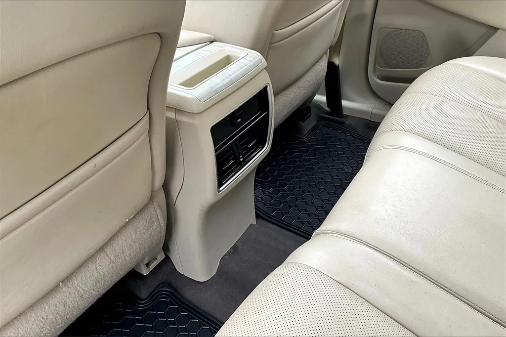 2016 Nissan Murano SL photo 3