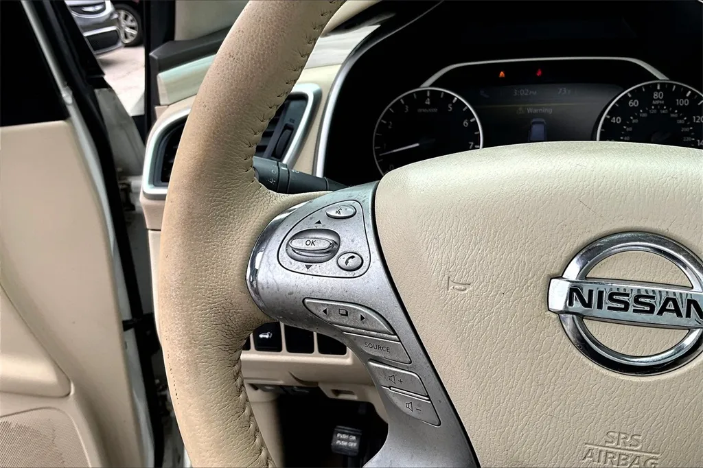 2016 Nissan Murano SL photo 14