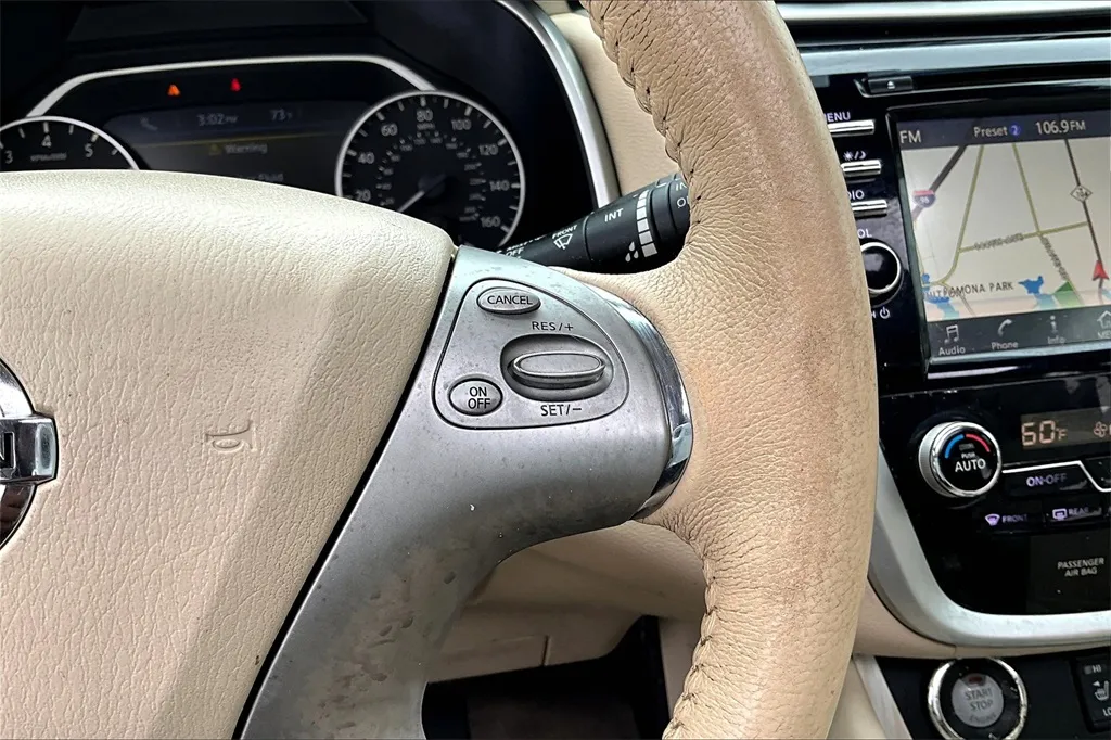 2016 Nissan Murano SL photo 23
