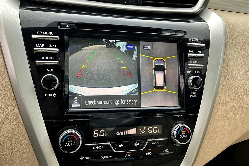 2016 Nissan Murano SL photo 15
