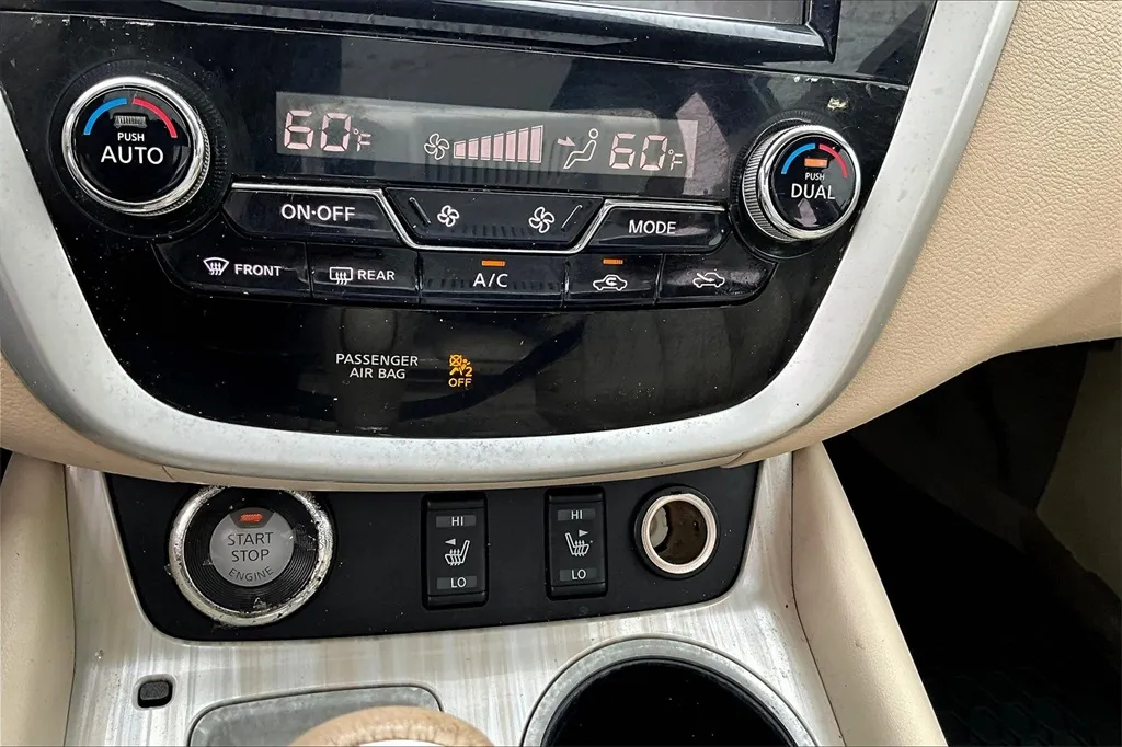 2016 Nissan Murano SL photo 24