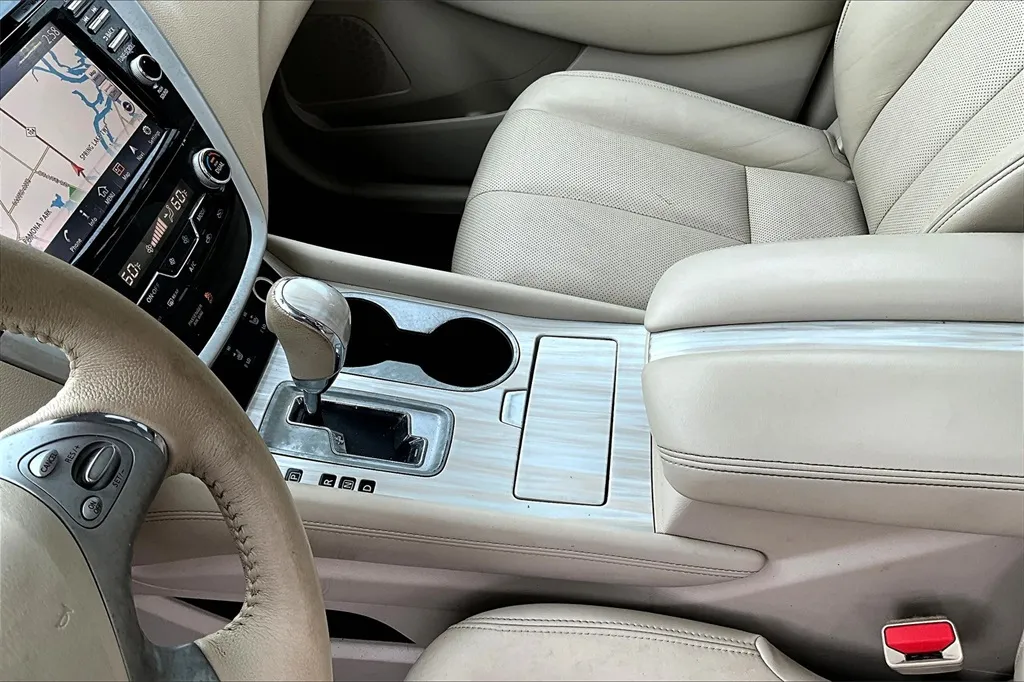 2016 Nissan Murano SL photo 16