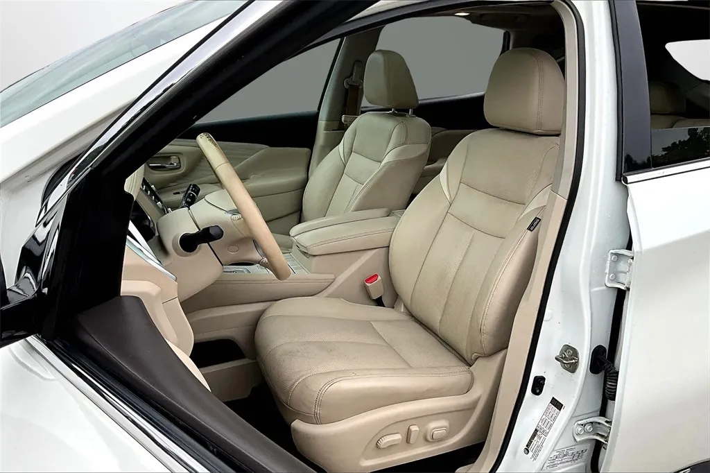 2016 Nissan Murano SL photo 17