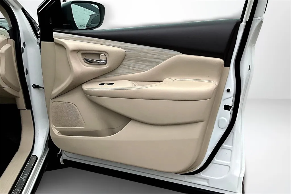 2016 Nissan Murano SL photo 27