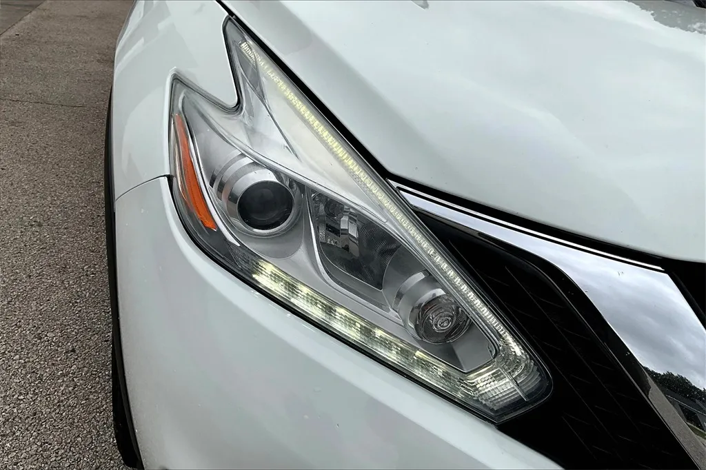 2016 Nissan Murano SL photo 28
