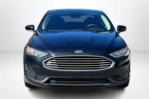 Photos of 2020 Ford Fusion SE for sale in Spring Lake, MI at Lakeside Automotive Group