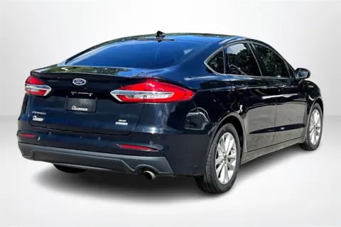 More photos of 2020 Ford Fusion SE at Lakeside Automotive Group, MI
